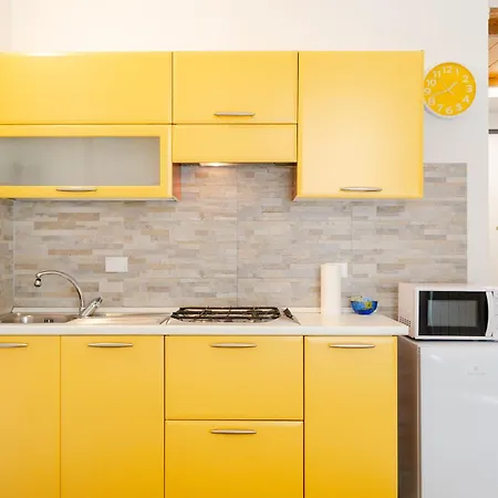 La Piccola By Happyhostorino Apartment